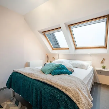 Lejlighed Penthouse With Spacious Terrace & Sea View